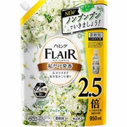 407481 KAO Flair Fragrance White Bouquet Кондиционер-смягчитель для белья м/у с крышкой 950мл 407481